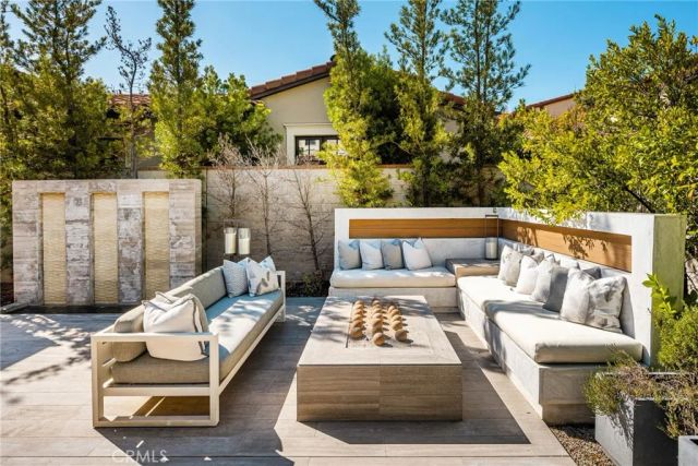 113 Andirons, Irvine, CA 92602