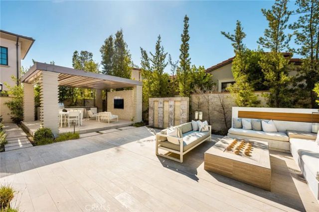 113 Andirons, Irvine, CA 92602