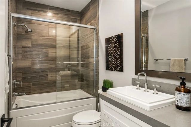 113 Andirons, Irvine, CA 92602