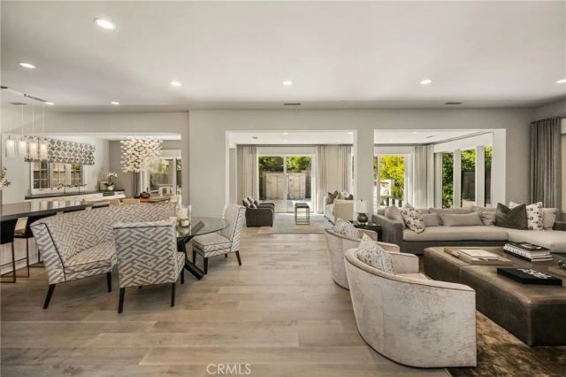 113 Andirons, Irvine, CA 92602
