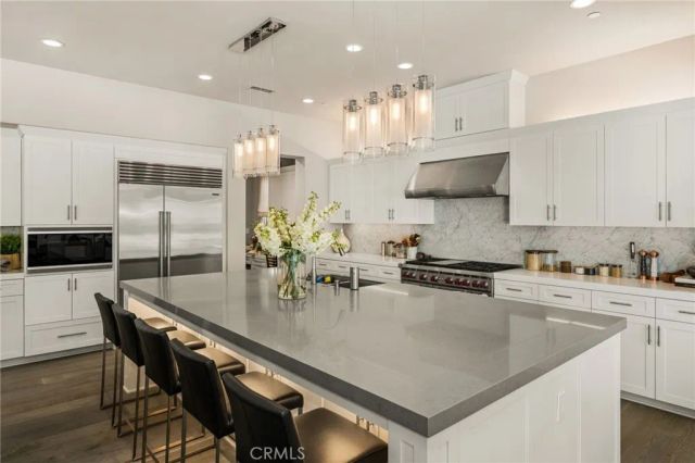 113 Andirons, Irvine, CA 92602