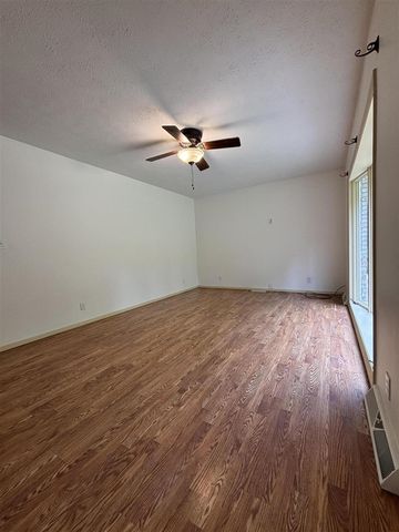 30417 Us-12, Niles, MI 49120