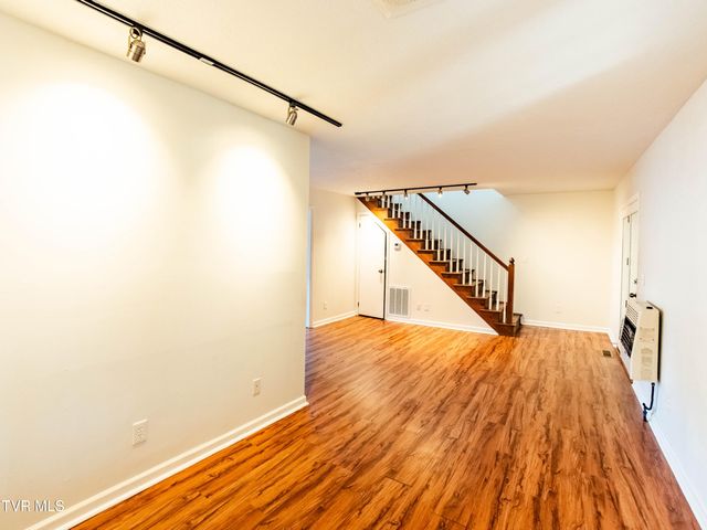 802 Locust Street 3, Rogersville, TN 37857