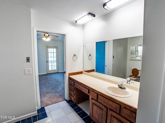 802 Locust Street 3, Rogersville, TN 37857