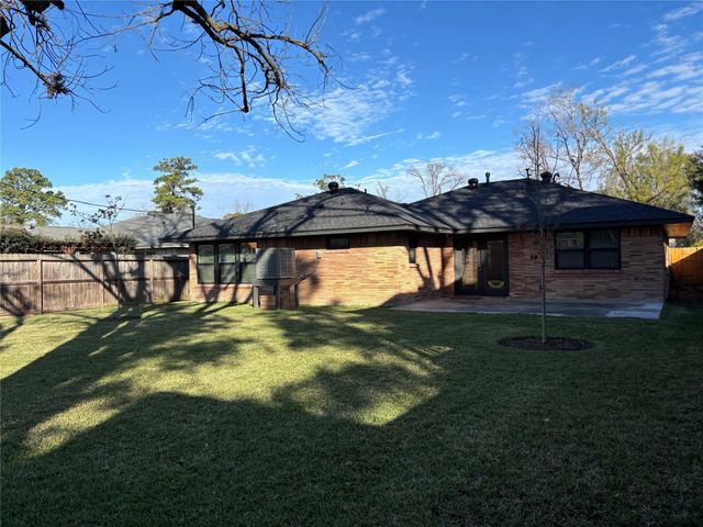 2223 Hialeah Drive, Houston, TX 77018