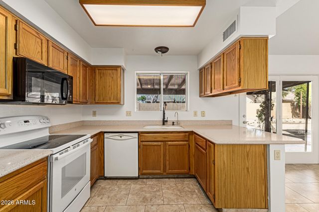 8820 W ALICE Avenue, Peoria, AZ 85345