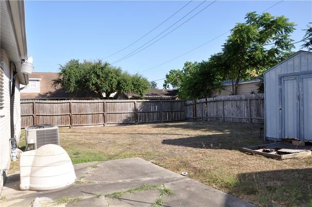 5841 Glen Arbor Dr, Corpus Christi, TX 78412