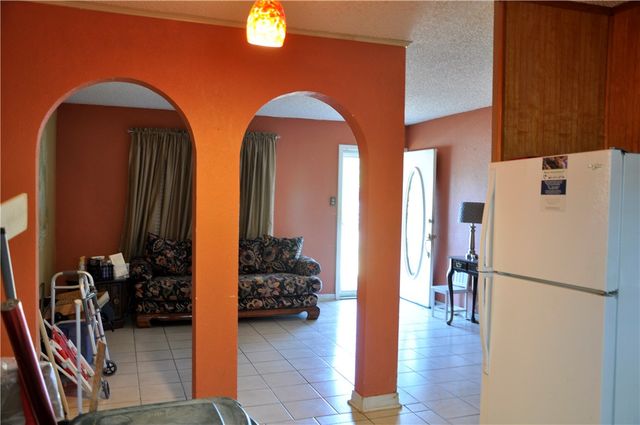 5841 Glen Arbor Dr, Corpus Christi, TX 78412
