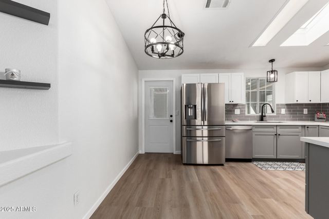 3301 S Goldfield Road 2006, Apache Junction, AZ 85119