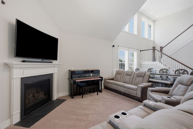 1551 Drakes Creek Rd, Hendersonville, TN 37075