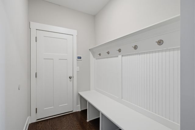 1551 Drakes Creek Rd, Hendersonville, TN 37075