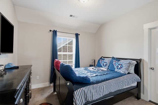 1551 Drakes Creek Rd, Hendersonville, TN 37075