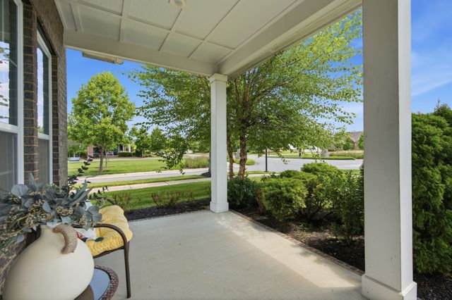 1551 Drakes Creek Rd, Hendersonville, TN 37075