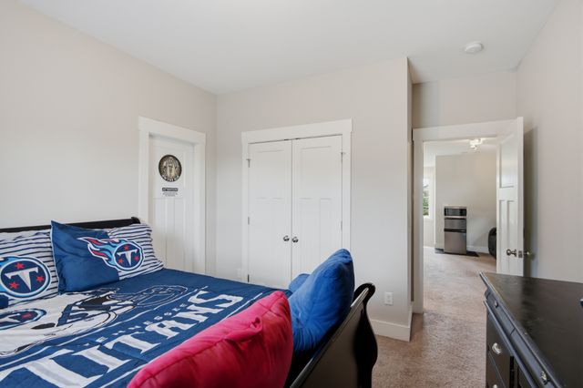 1551 Drakes Creek Rd, Hendersonville, TN 37075