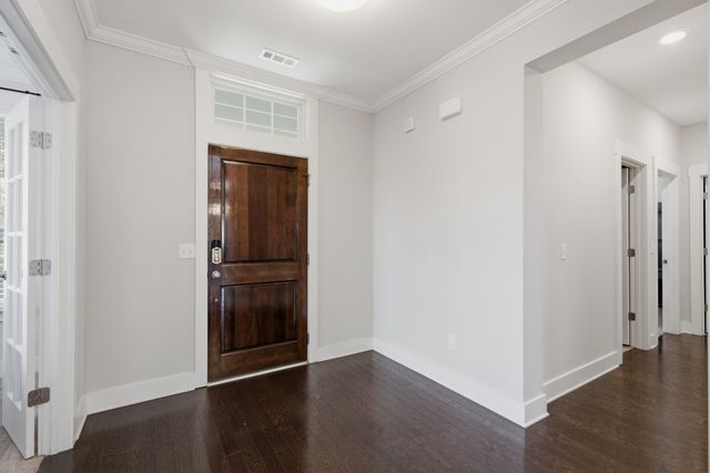 1551 Drakes Creek Rd, Hendersonville, TN 37075