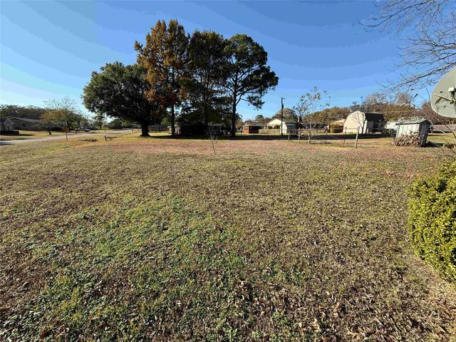 100 hyline Drive, Keene, TX 76031