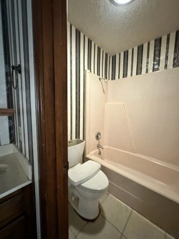 100 hyline Drive, Keene, TX 76031