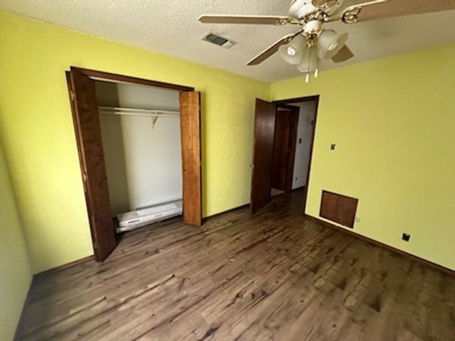 100 hyline Drive, Keene, TX 76031