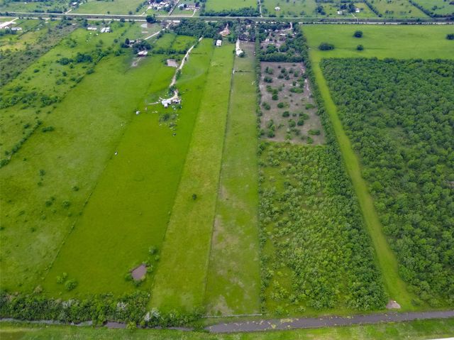 1031 County Road 491, Dayton, TX 77535