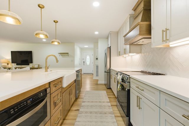 7012 Cotton Blossom Ln, Nashville, TN 37221