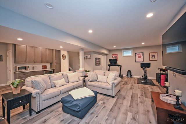 6408 Dahlia Way, Liberty Twp, OH 45044