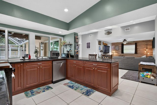 8751 NW 19th Street, Coral Springs, FL 33071