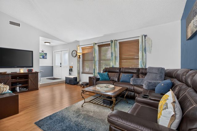 8751 NW 19th Street, Coral Springs, FL 33071