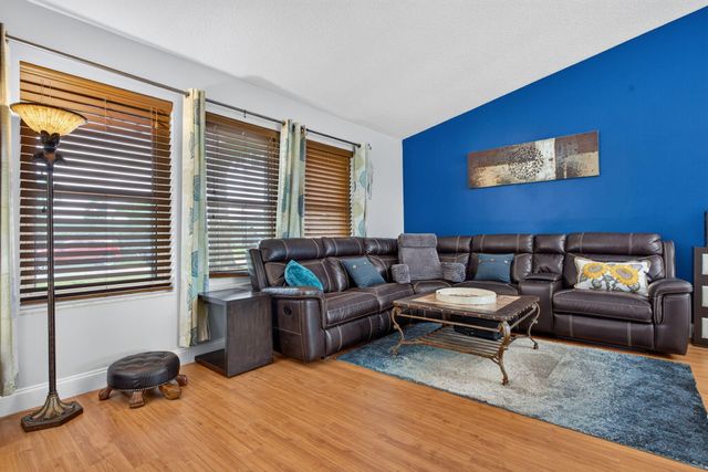 8751 NW 19th Street, Coral Springs, FL 33071