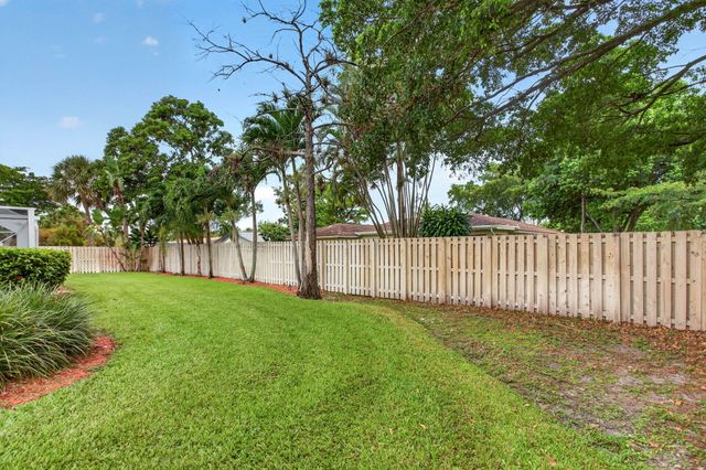 8751 NW 19th Street, Coral Springs, FL 33071