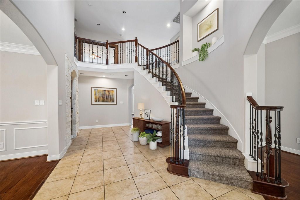 Image 5 of property listing at 2902 Grand Mesa Pass, Missouri City, TX 77459