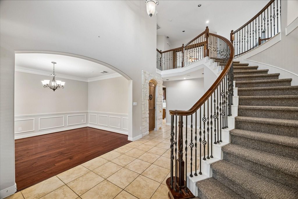 Image 7 of property listing at 2902 Grand Mesa Pass, Missouri City, TX 77459