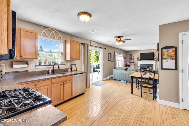 11 Andrew Street, Howell, NJ 07731