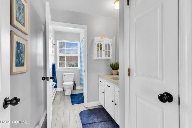 11 Andrew Street, Howell, NJ 07731