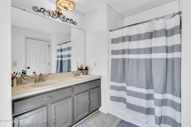 11 Andrew Street, Howell, NJ 07731