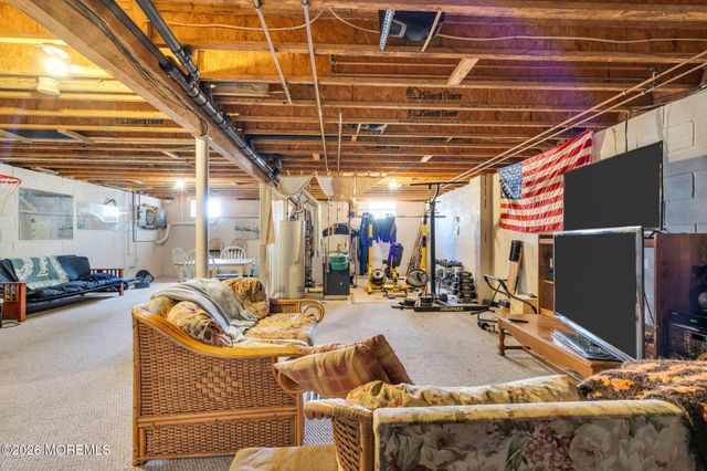 11 Andrew Street, Howell, NJ 07731