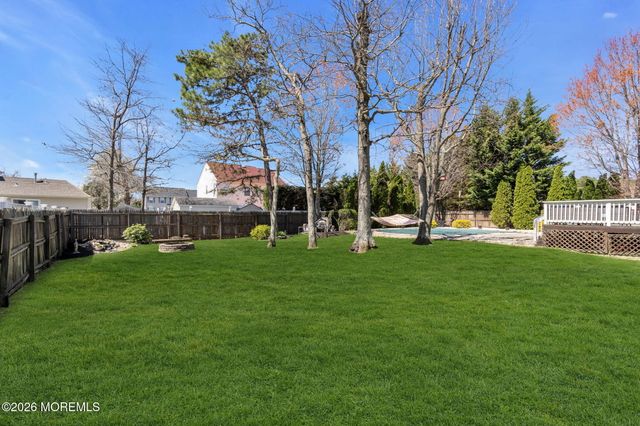 11 Andrew Street, Howell, NJ 07731