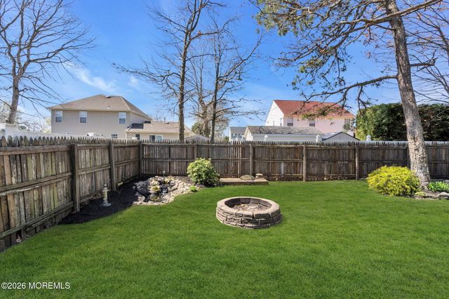 11 Andrew Street, Howell, NJ 07731