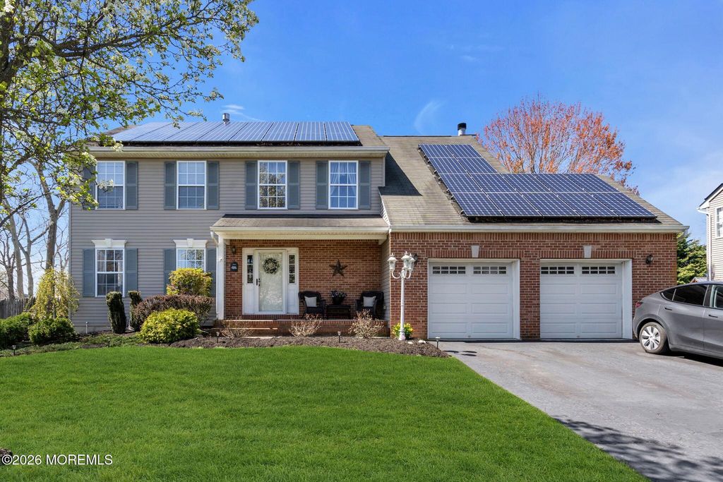 11 Andrew Street, Howell, NJ 07731