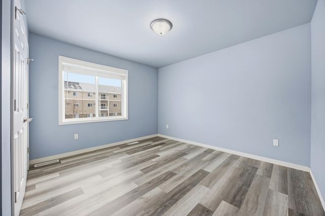 3433 18th Street S, Moorhead, MN 56560