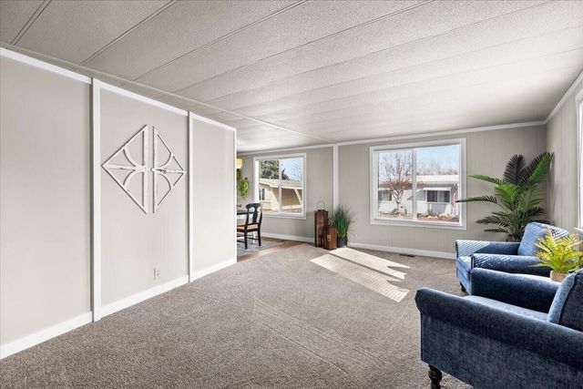 3431 S Pacific Highway SPC 98, Medford, OR 97501