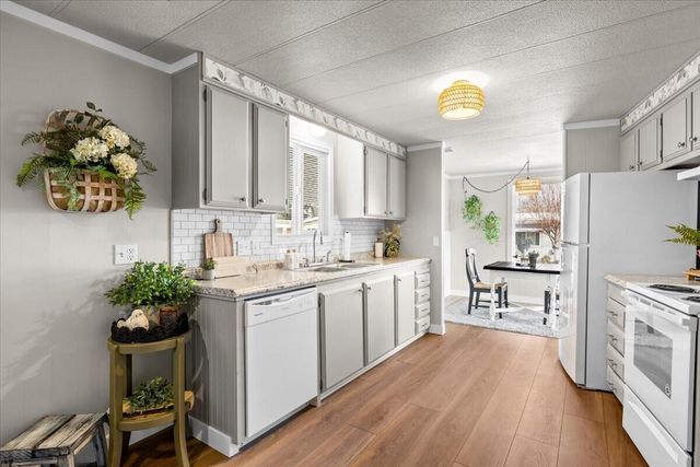 3431 S Pacific Highway SPC 98, Medford, OR 97501