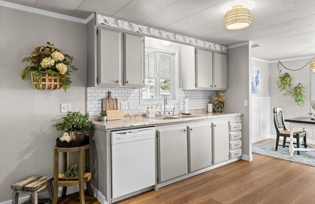 3431 S Pacific Highway SPC 98, Medford, OR 97501