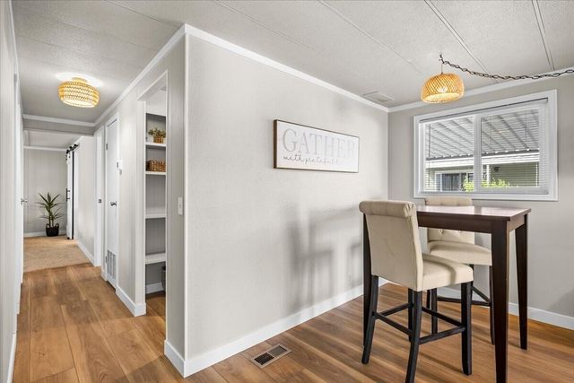 3431 S Pacific Highway SPC 98, Medford, OR 97501