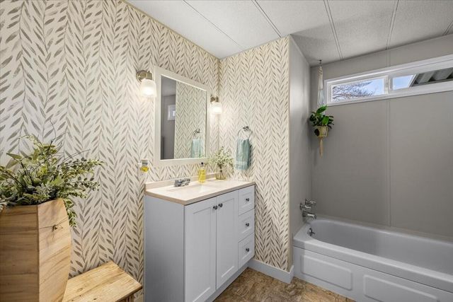 3431 S Pacific Highway SPC 98, Medford, OR 97501