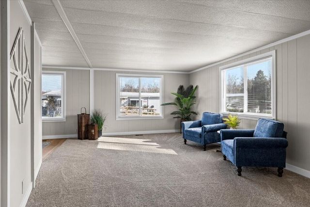 3431 S Pacific Highway SPC 98, Medford, OR 97501