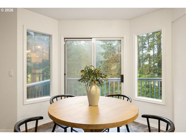 38015 Se FALL CREEK Rd, Estacada, OR 97023