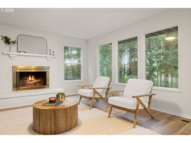 38015 Se FALL CREEK Rd, Estacada, OR 97023
