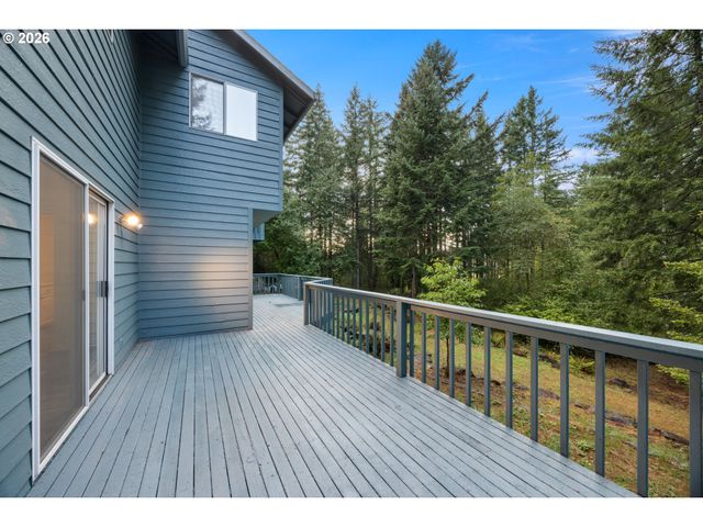 38015 Se FALL CREEK Rd, Estacada, OR 97023