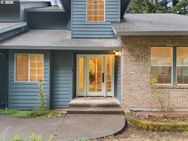 38015 Se FALL CREEK Rd, Estacada, OR 97023