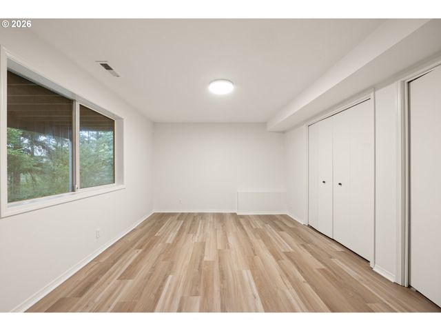 38015 Se FALL CREEK Rd, Estacada, OR 97023